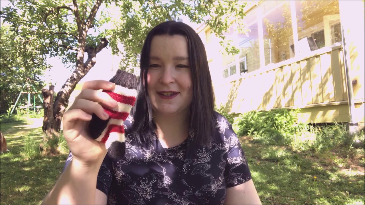 Chubby Pug Yarn Podcast Episode 48 - Back in the garden