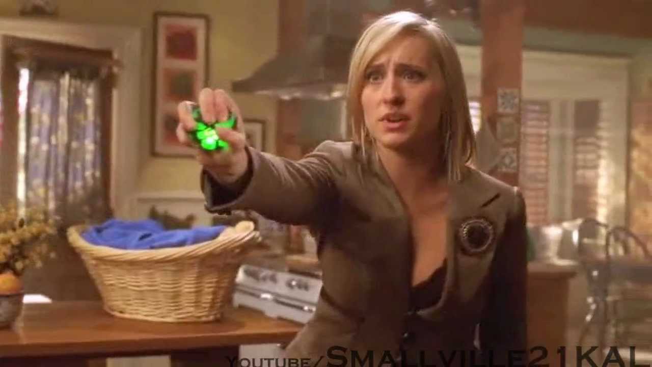 Smallville-Clark attacks his parents