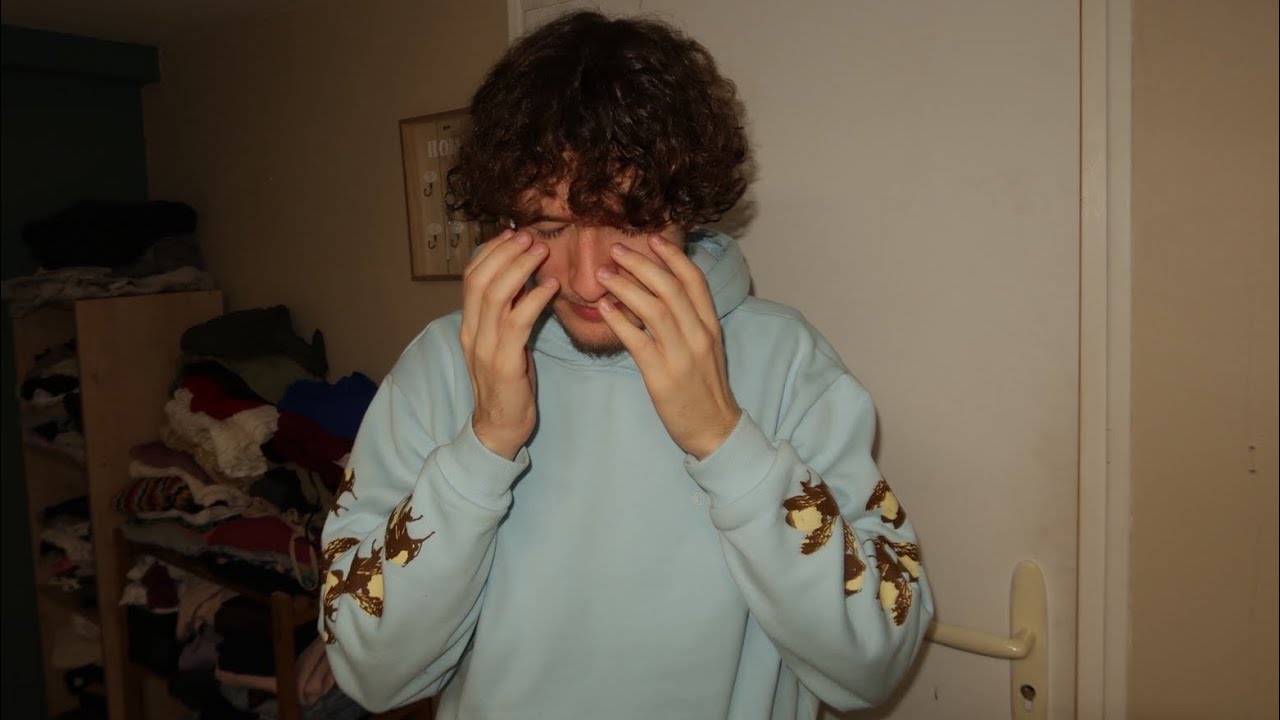C’est sur mes joues que les gouttes coulaient.