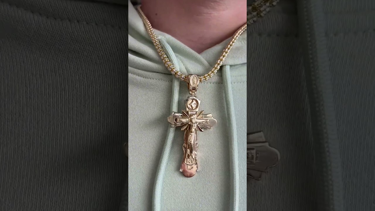 Luxury cross pendant 🎉custom order send me a DM🫶 #designergemjewels #goldchain #gemsnjewellery
