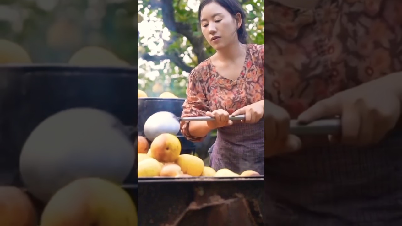 A Beautiful Chinese lady making Slow - Boiled Autumn PEAR PASTE ❤️🍐 #fypシ゚viral #fyp #chinesefood