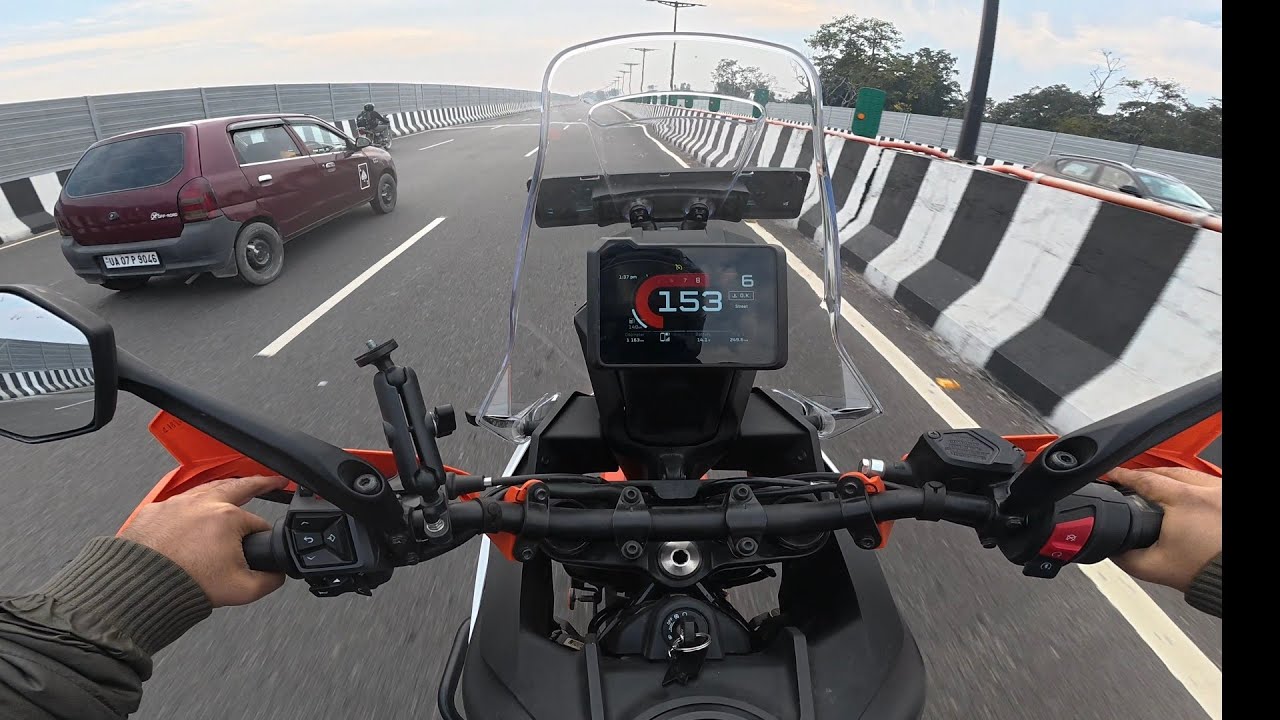 Stability at 150 kmph of Ktm adventure 390 |speed control features |highway ride #ktm #vlogs