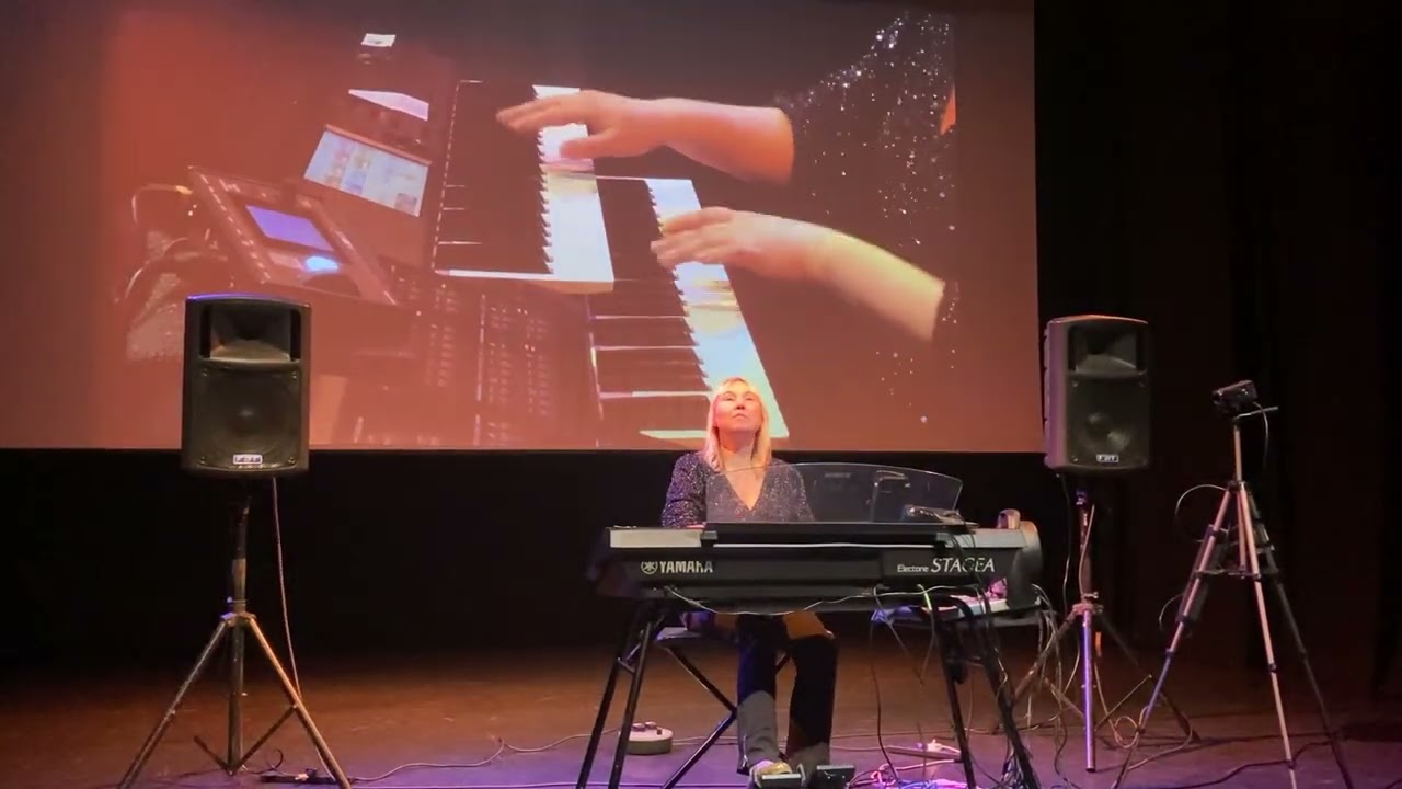 Cheek to Cheek, Elizabeth Harrison on Yamaha Organ, Bonington Theatre, Arnold, Nottingham 2 Feb 26