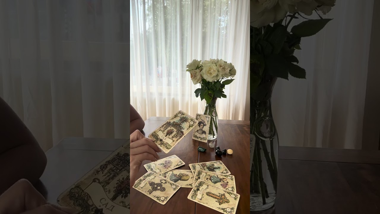 Интересны ли Вы ему❓ Волнуете ли его сердце❓💕👱🏽‍♀️🌸🤵‍♂️🔮#таро #тароонлайн #раскладонлайн #гадание