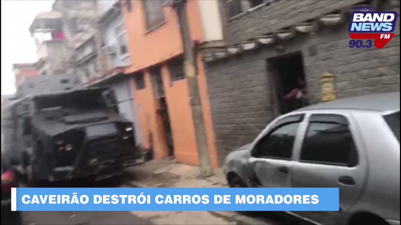 Caveir&atilde;o destr&oacute;i carros de moradores na Vila Kennedy