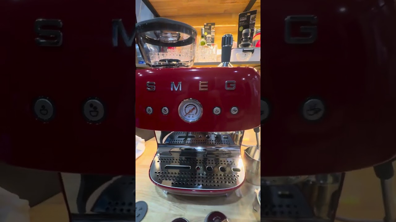 Máy pha cà phê smeg EGF03