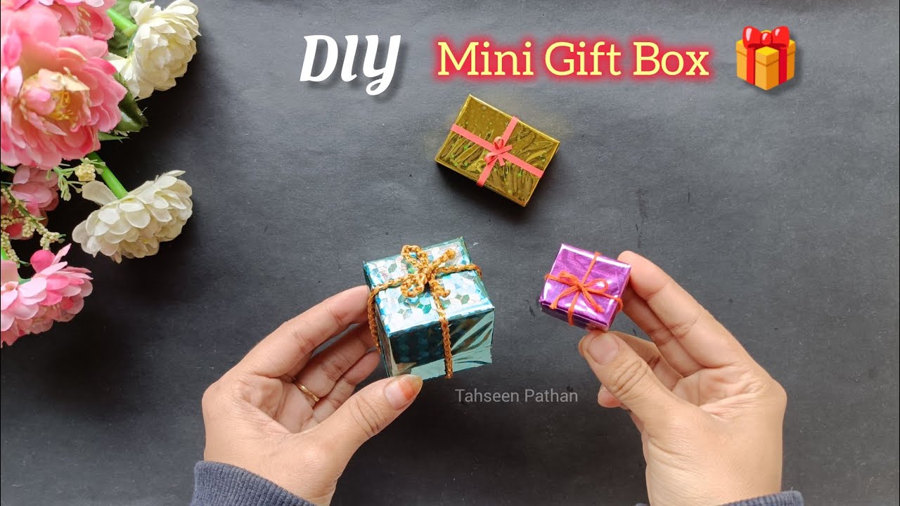 DIY Mini Gift Box🎁 Christmas Tree Ornament &bull; Christmas Crafts #christmascrafts#christmasornamentsdiy