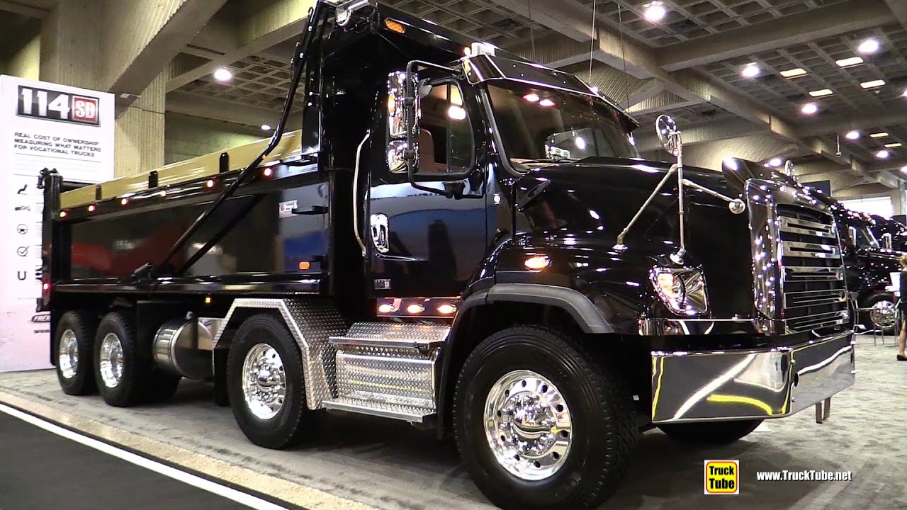 2017 Freightliner 114SD Set Back Axle Truck - Walkaround - 2017 Expocam Montreal