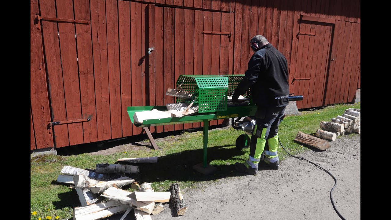 Eldriven helhydraulisk vedklyv 13-HK777 med st&auml;llbar klyvl&auml;ngd/ Firewood splitter, electric-powered