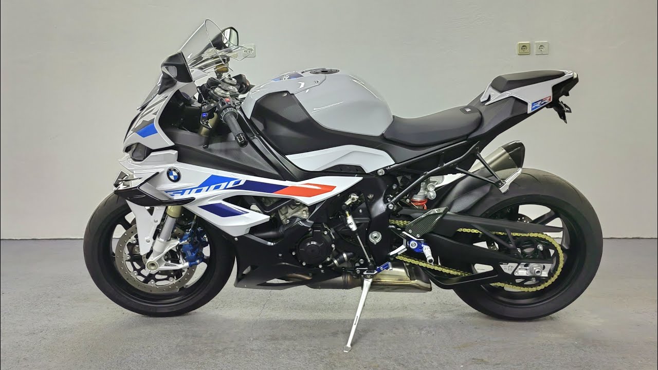 BMW S1000RR M PACKAGE - WASH, POLISH & CERAMIC COATING