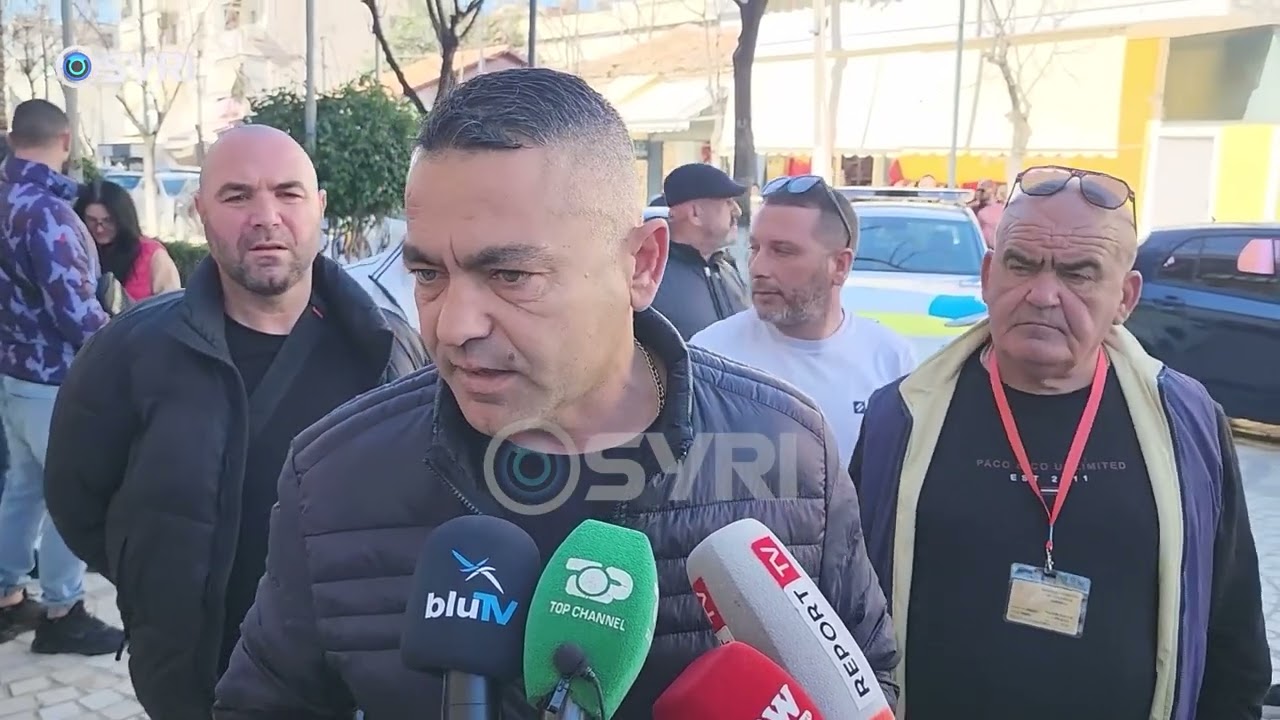 Taksistët e Sarandës në protestë, paraqesin 4 kërkesa për Bashkinë