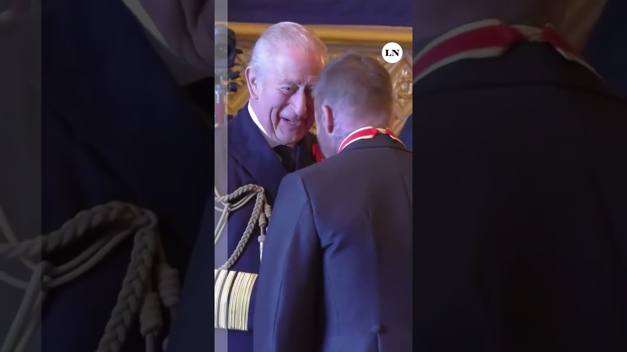 El Rey Carlos III condecor&oacute; a David Beckam