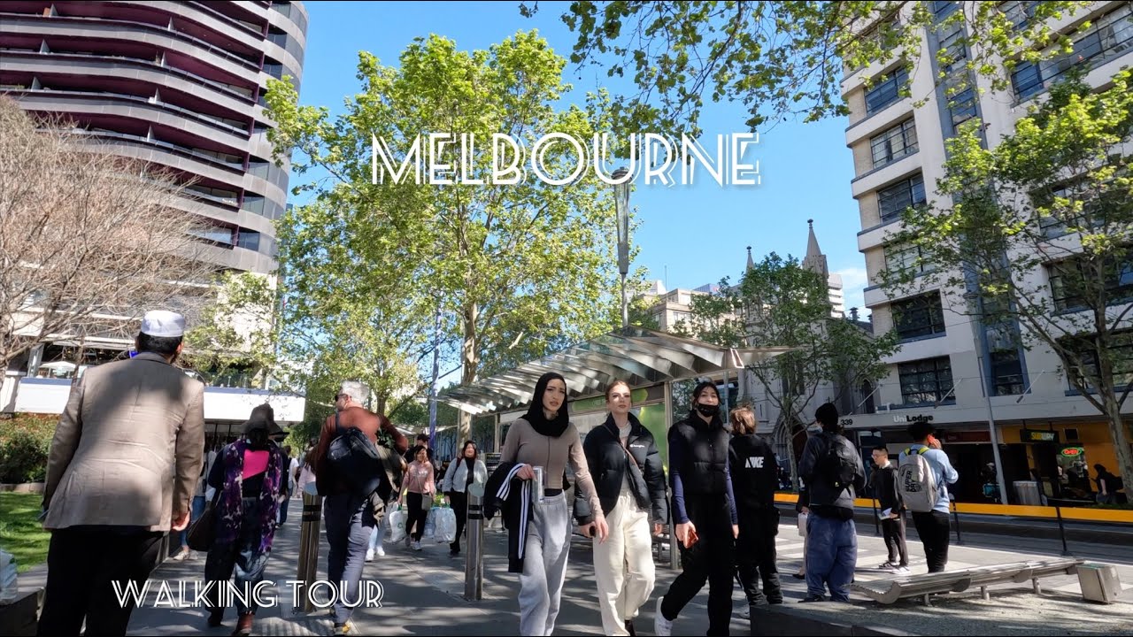 ENJOYING THE SIGHTS AND SOUNDS OF MELBOURNE