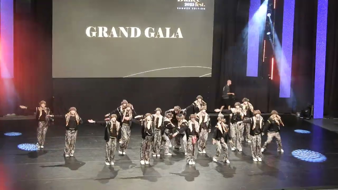 El1 Plesna scena Ajdovščina - Libero Dance Portorož 22.06.2025 GRAND GALA - formacija SQUAB