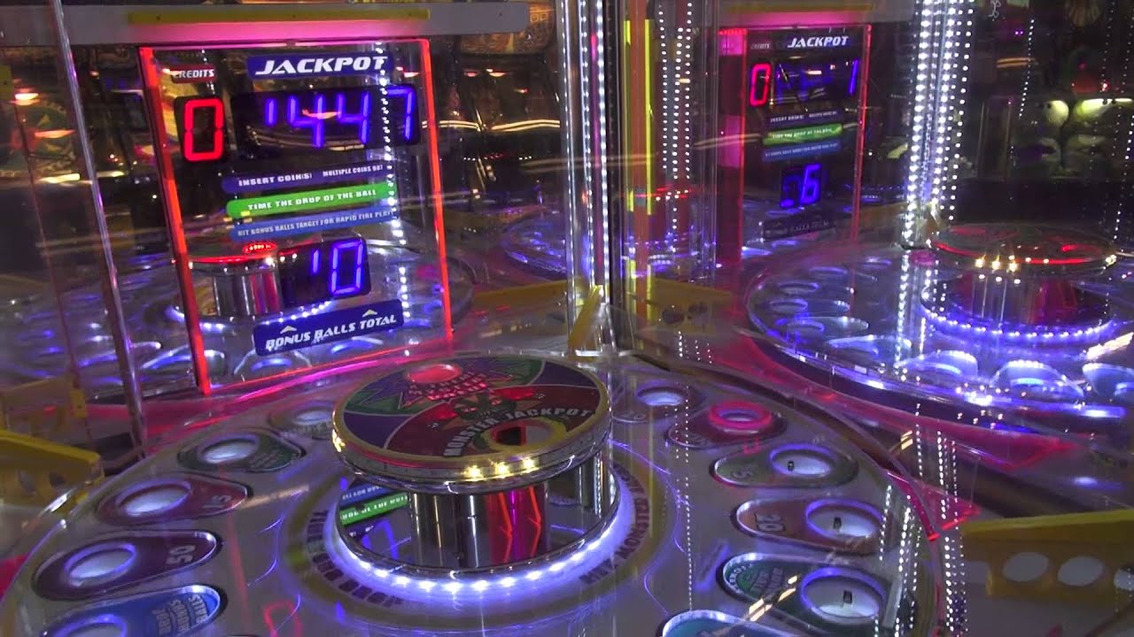 Ball Drop jackpot game at Northern Lights™ Arcade at Great Wolf Lodge