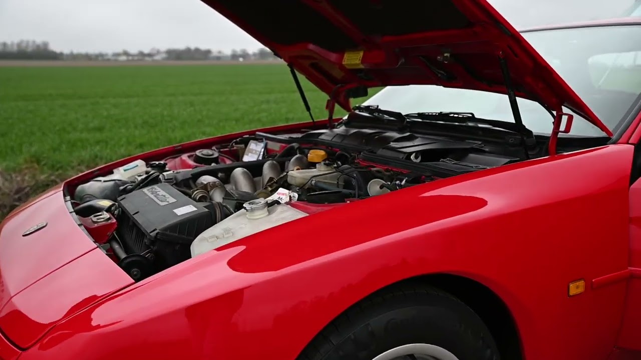1987 Porsche 944S Targa engine