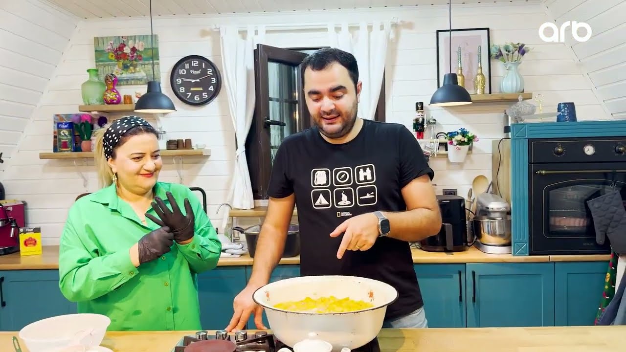 (ARB) Adi günlərdən biri - Südlü boranı plovu, əriştə, dovğa, kilkə və heyva mürəbbəsi hazırlanması