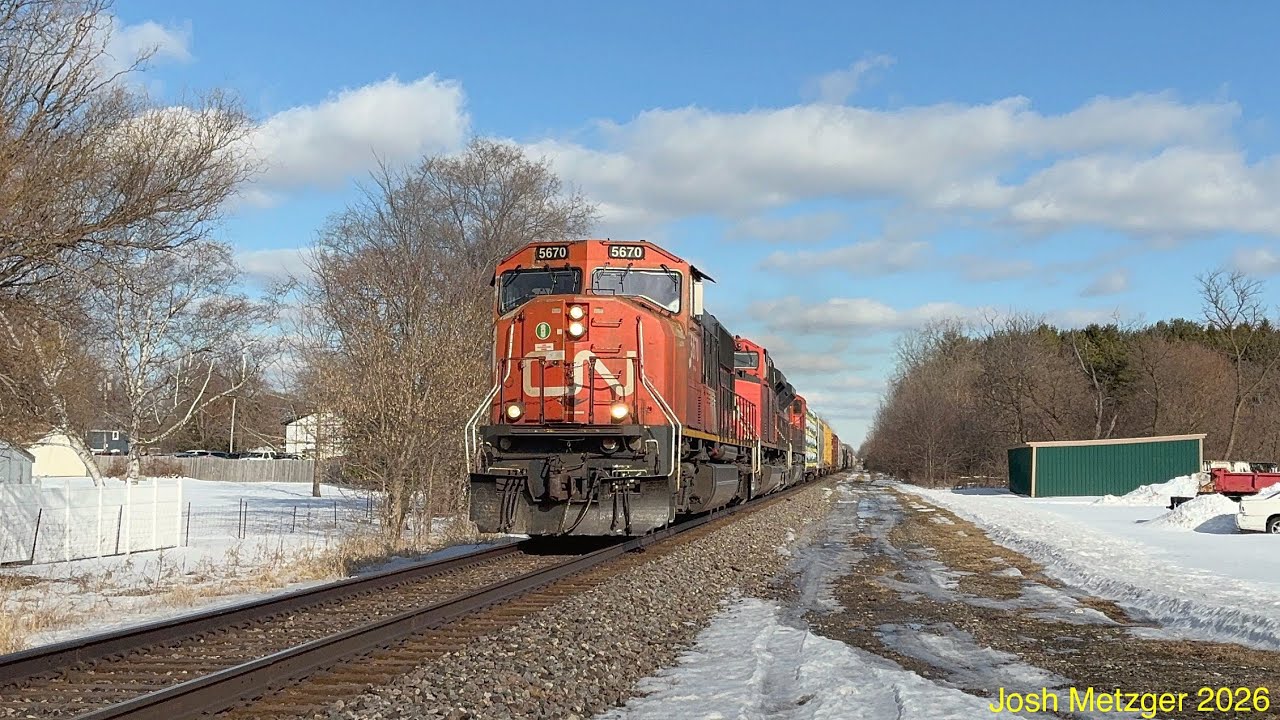 CN M39931-11 w/ CN SD75I #5670 and CN SD70M-2s #’s 8900 and 8003 @ Swartz Creek, MI 2/12/26