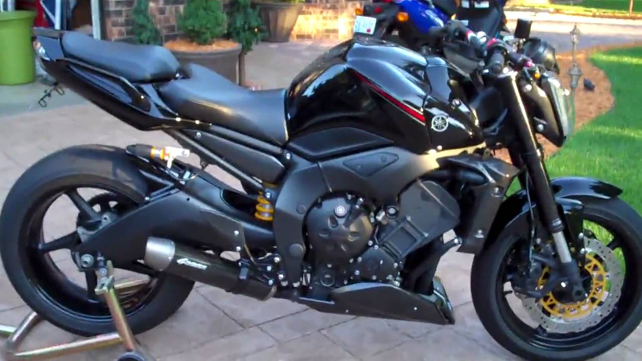 Yamaha FZ1 and Graves Exhaust note 005.MP4