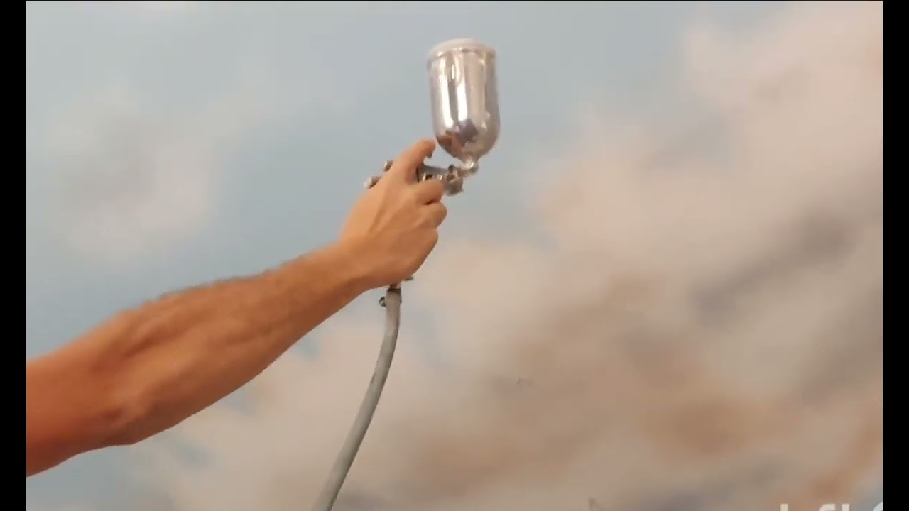 طريقة رسم سماء وغيوم بالكمبريسور  airbrush . طريقة سريعة وسهلة في رسم الغيوم . دعواتكم لي ولمن علمني