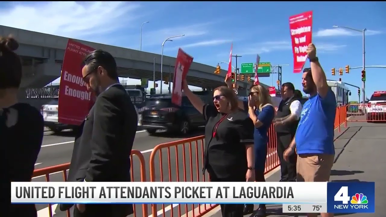 United AFA Day of Action (8/31/2023) - United AFA Pickets at LGA