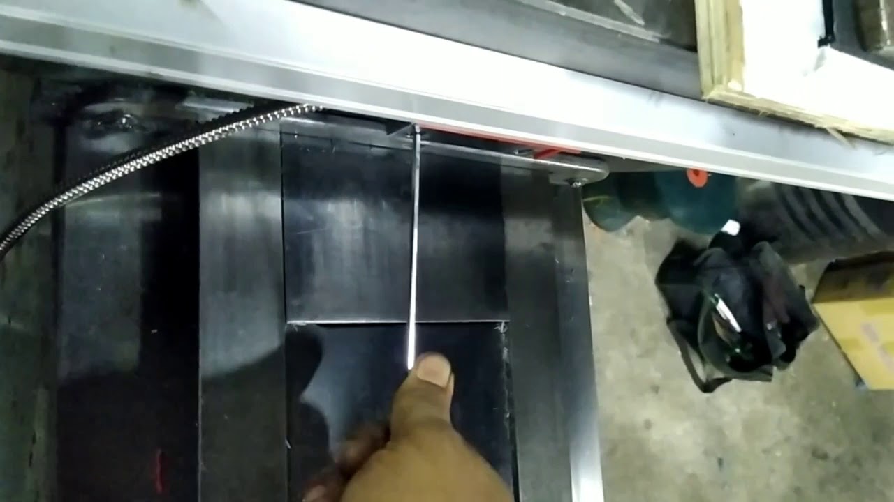 Pemasangan DRO(Digital Read Out) untuk milling manual