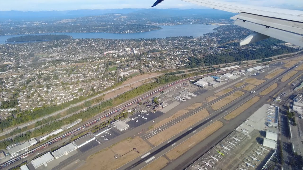 Seattle, Washington - Landing at Seattle Tacoma SEATAC International Airport (2021)