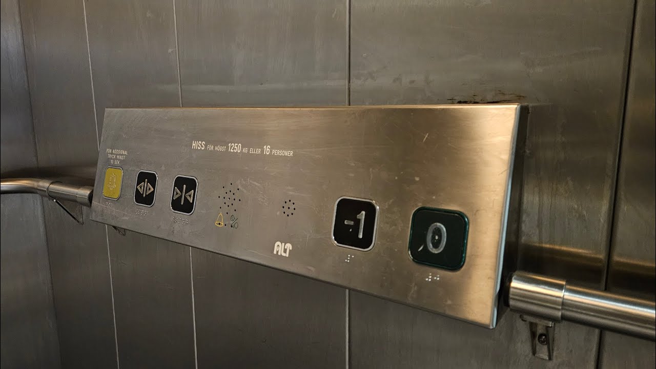 ALT elevator @ Stockholm Centralstation, Stockholm, Sweden