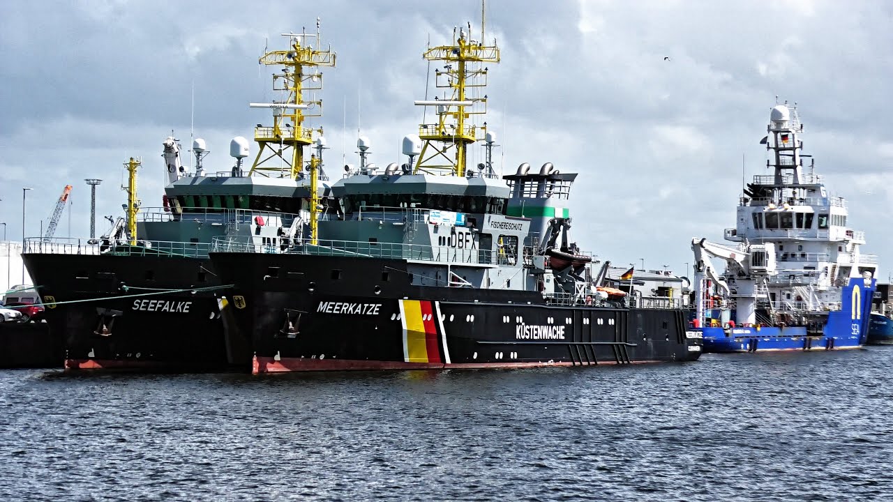 Cuxhaven : Neuer Fischerei Hafen , diese Atmosphäre ist etwas besonderes, Kutter, Werften ,Schiffe
