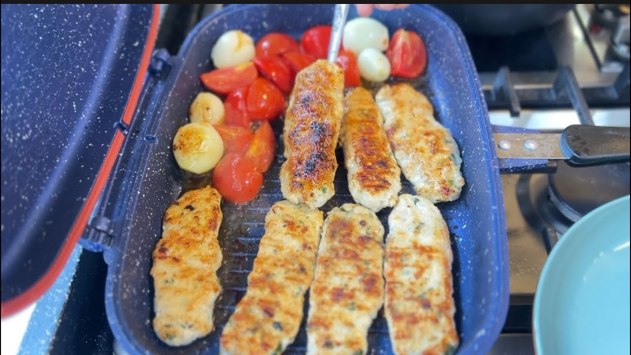 ‏كباب شوي دجاج بدون منقله ولا فرن وما يطلع عدكم يابس يطلع ترف