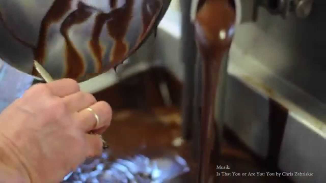 Chocolaterie Kostner - Hausgemachte Schokolade gießen, Andreas Hofer Gulden
