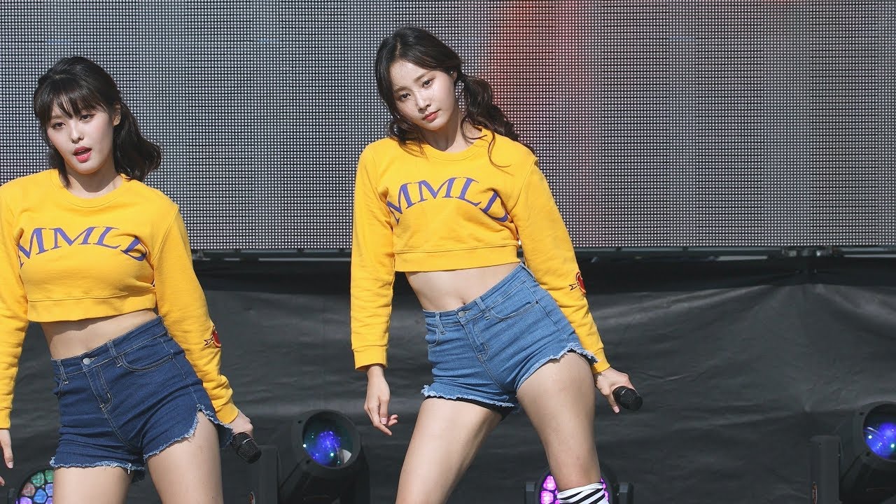 [4K] [181013] 모모랜드 MOMOLAND (연우) - BAAM 배앰 (올패밀리뮤직페스티벌) 직캠/Fancam by PIERCE