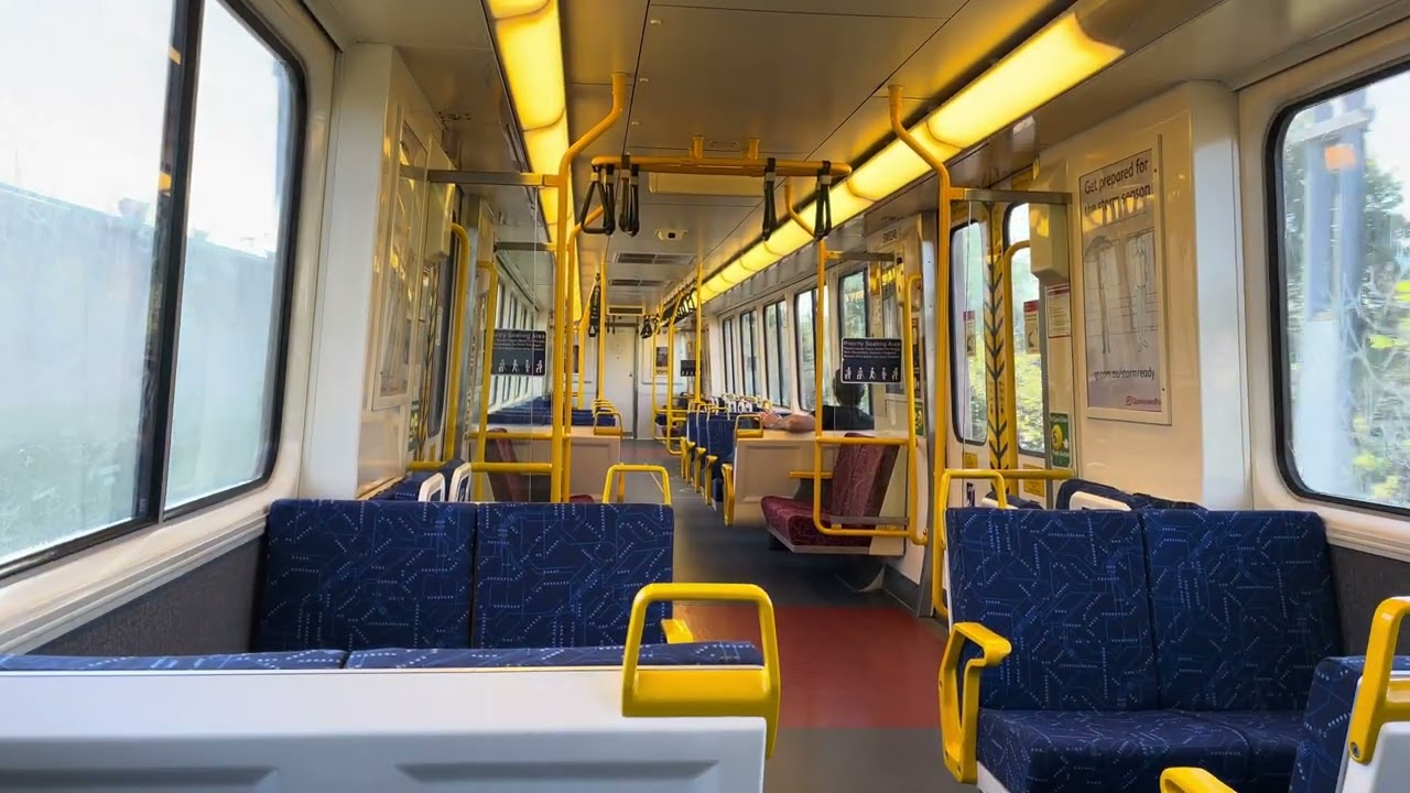 Queensland Rail Walkers/Adtranz SMU 220 EMU (Set 248) - Cleveland Line