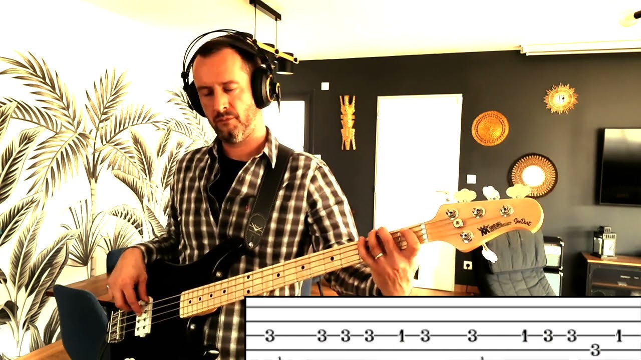 sade « Why can't we live together » Bass Tab