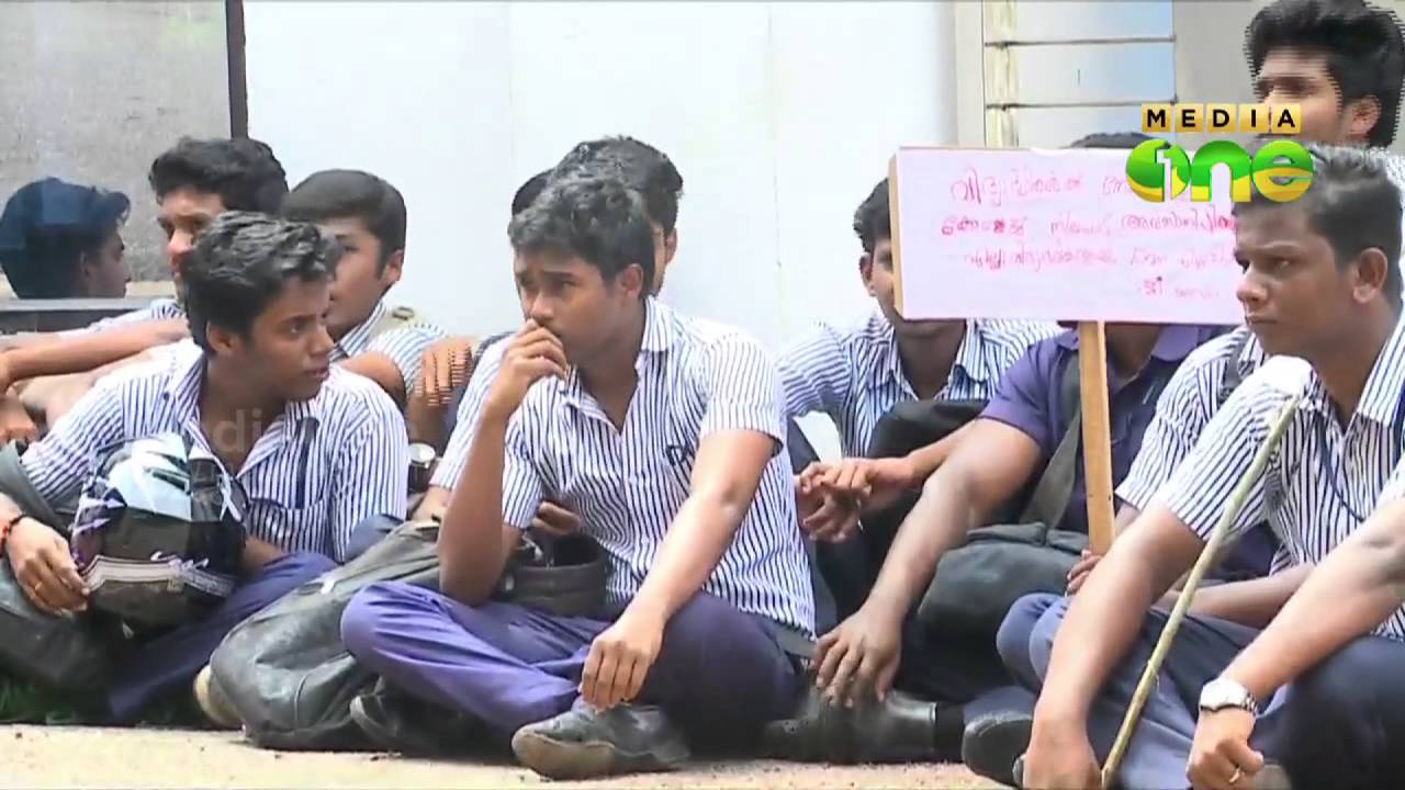 SNIT management allegedly drops poor performers from examination list