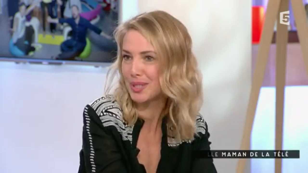Sidonie Bonnec, la nouvelle maman de la TV - C à vous - 25/09/2015