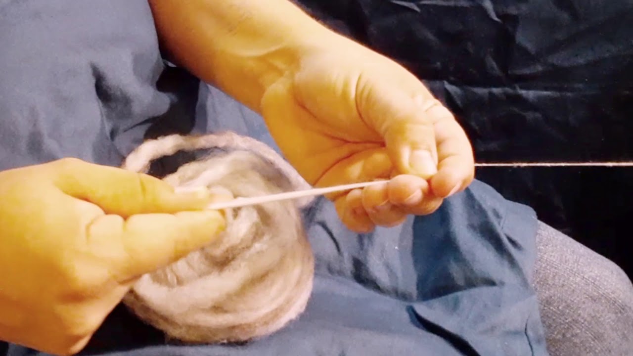 Fleece to Custom Cardi // Part 3 -- How I spin rolags