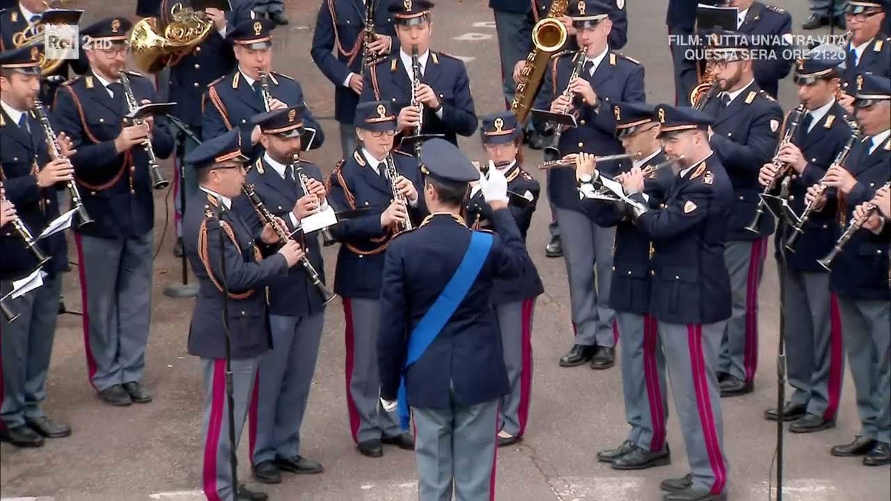 La sigla di BellaMa' suonata dalla  Banda musicale della Polizia di Stato - BellaMa' 05/04/2024