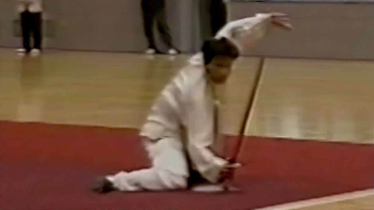 【武術】1991  陳思坦 (酔剣) / 【Wushu】1991  Chen Sitan (Zuijian / Drunken Sword)