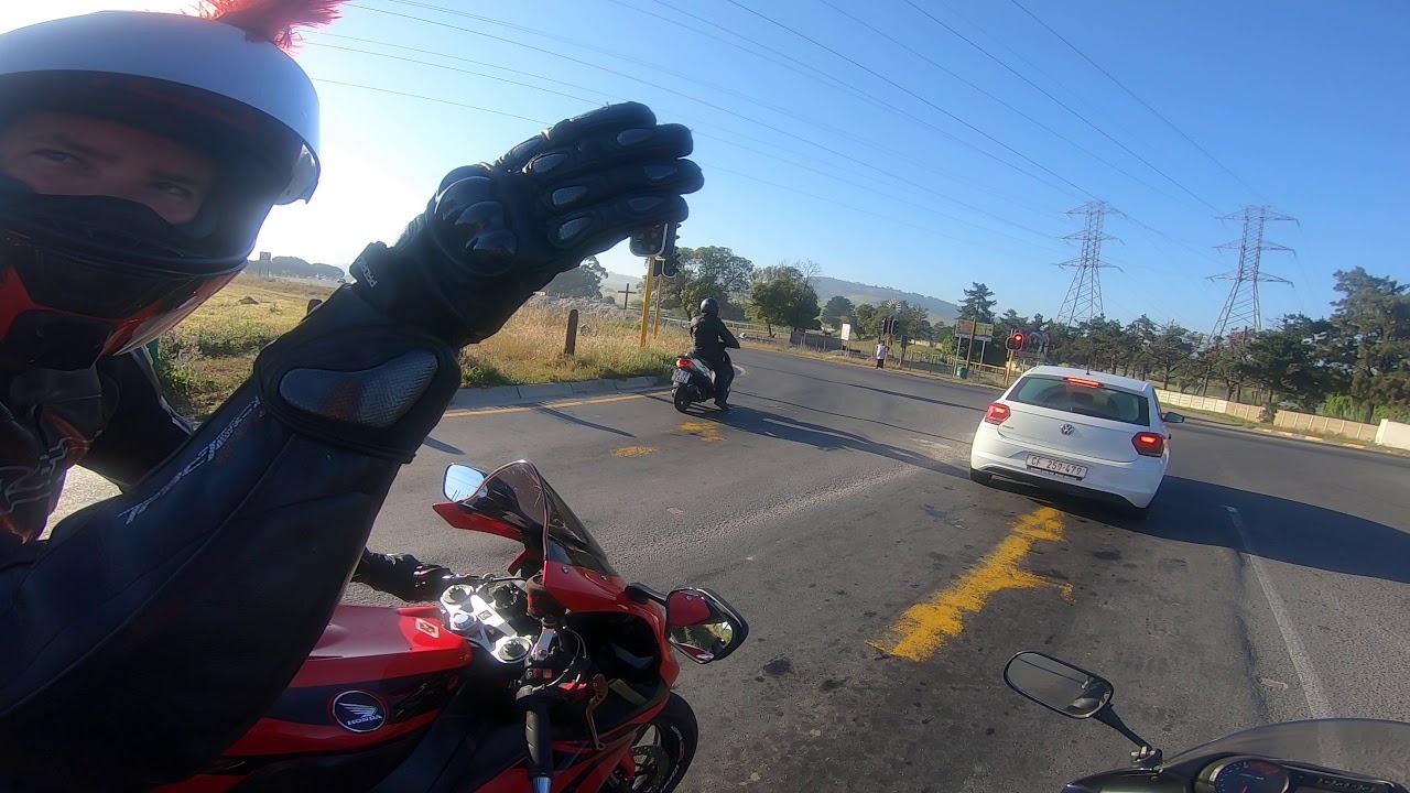 Hyosung GT650R wants to ride RAW
