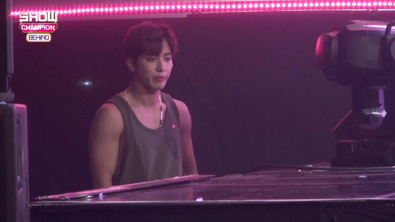 (JungYongHwa) 170801 Show Champion EP.238 BTS Jung Yong Hwa