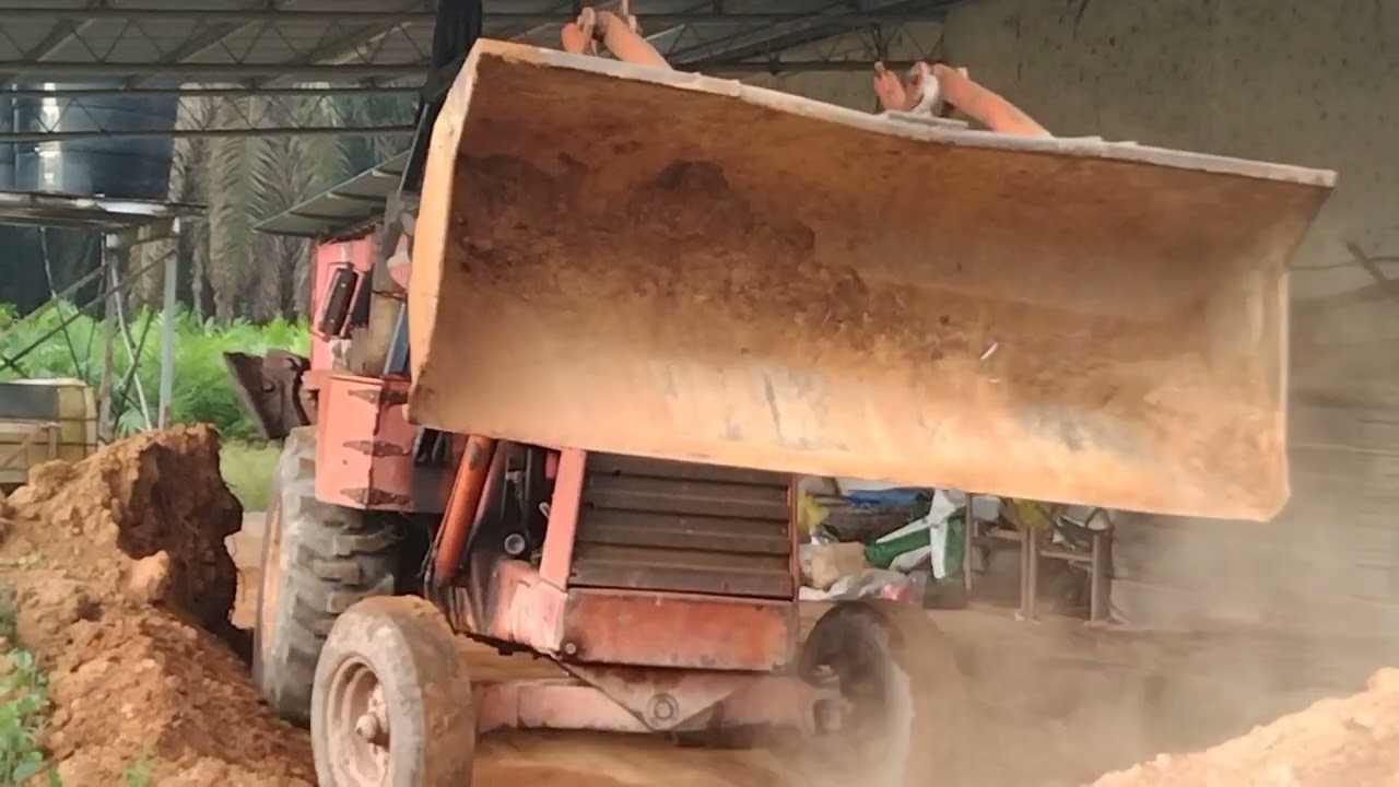 Backhoe Case 580 C ||Tolak Tanah Bersihkan Kawasan Nasry Perak Malaysia