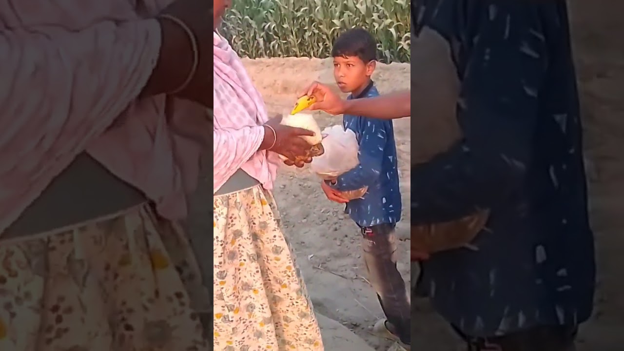 poorwomen helping #humanity #help #humanservices #poorwomen #helping #poor #happy