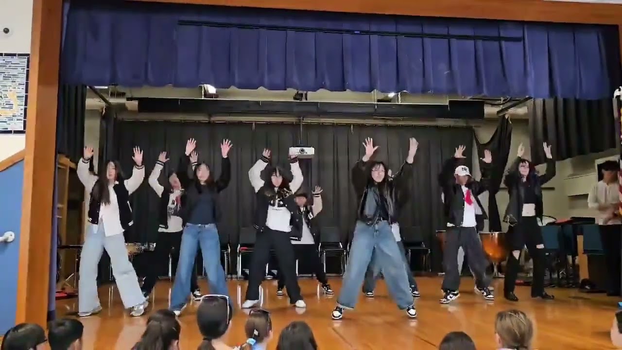 KPOP Dance Performance at NewYork Public school by Onebeat