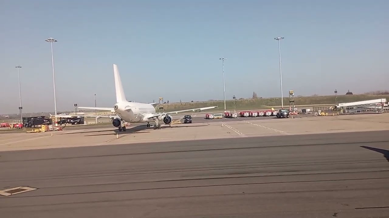 Powr&oacute;t do Polski. Start z lotniska w Birmingham. Poczuj się jak w samolocie podczas startu.