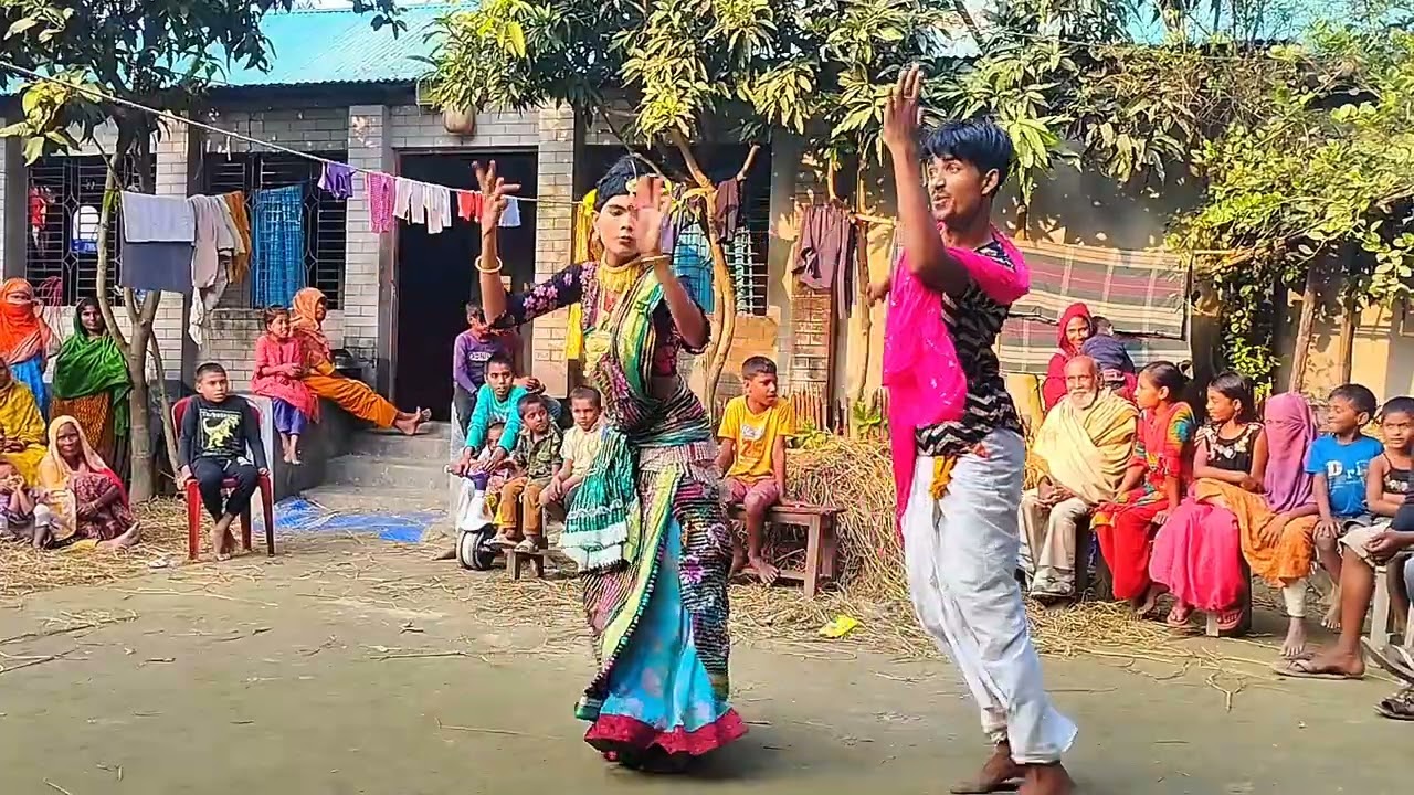 ঝড়ি পড়ে ছিপো রে ছিপো আগিনা হলো মোর পিছিলা রে