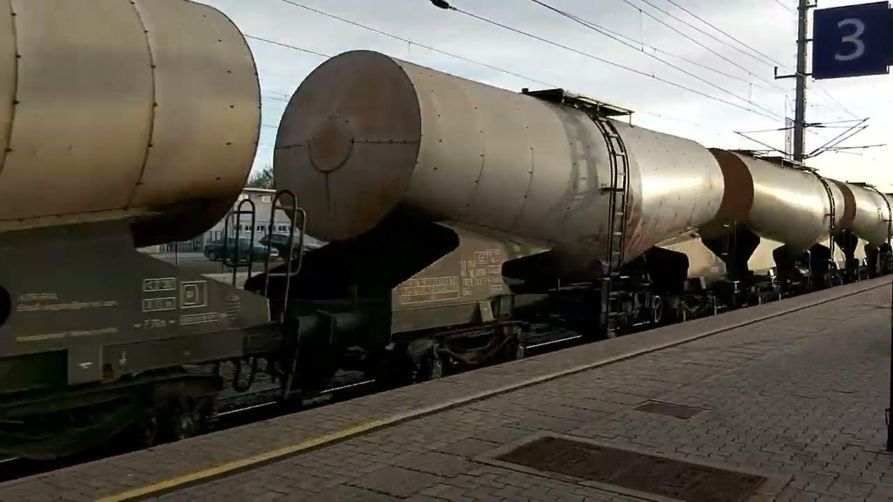 Vectron 193 089 Railpool mit einem Güterzug Richtung Linz in Neumarkt Kallham.