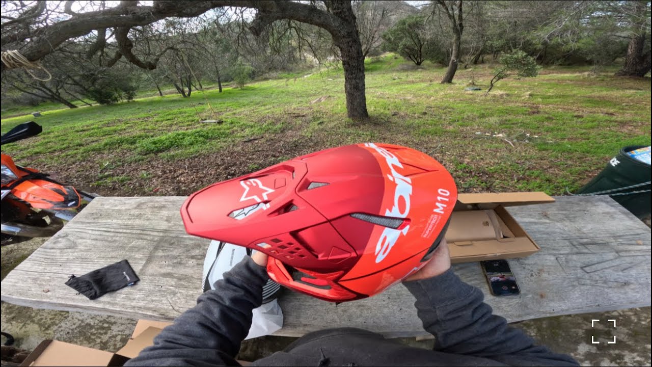 2026 Alpinestars Supertech M10 Flood - UNBOXING 