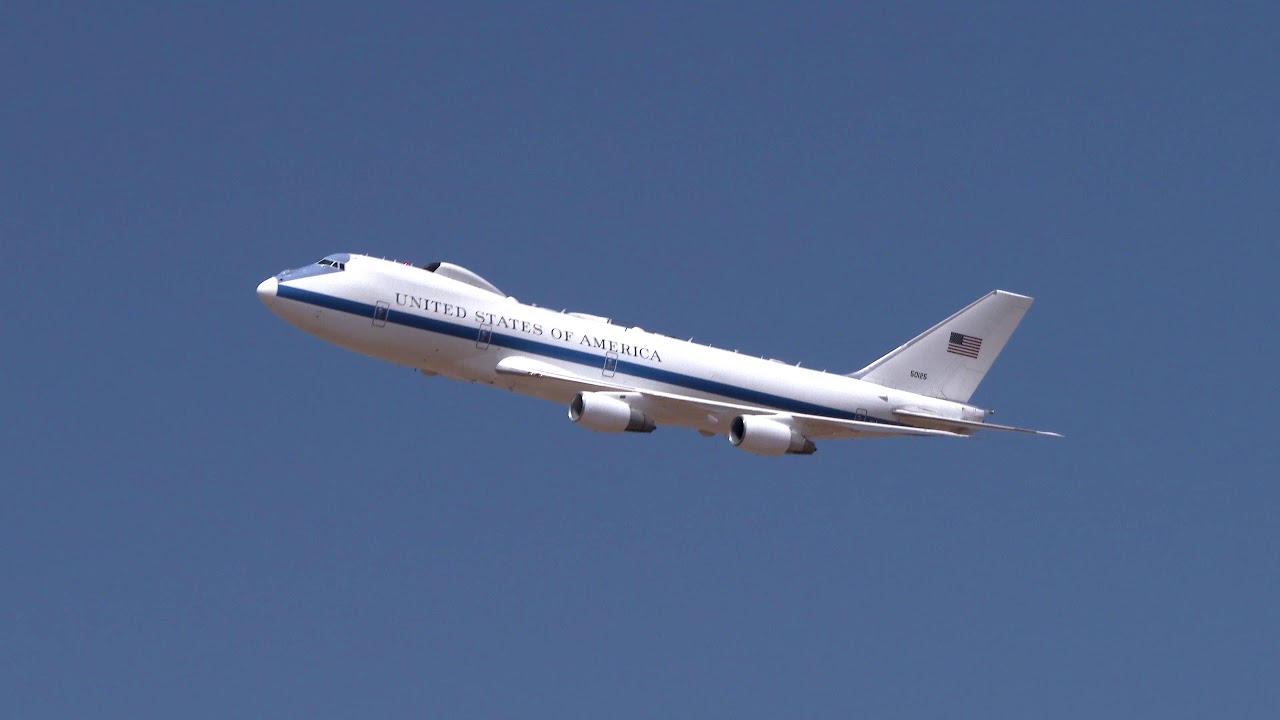 E-4B NAOC National Airborne Operations Center flyby California Capital Airshow 2017