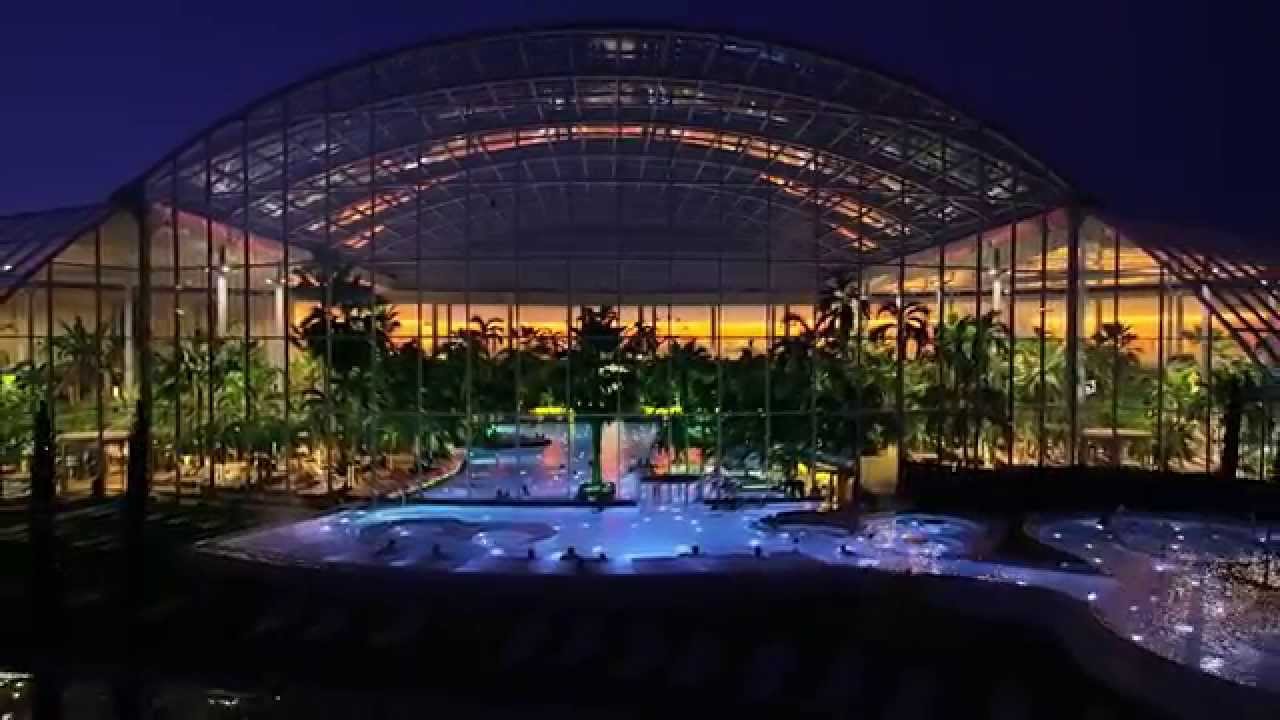 THERMEN & BADEWELT SINSHEIM bei Nacht